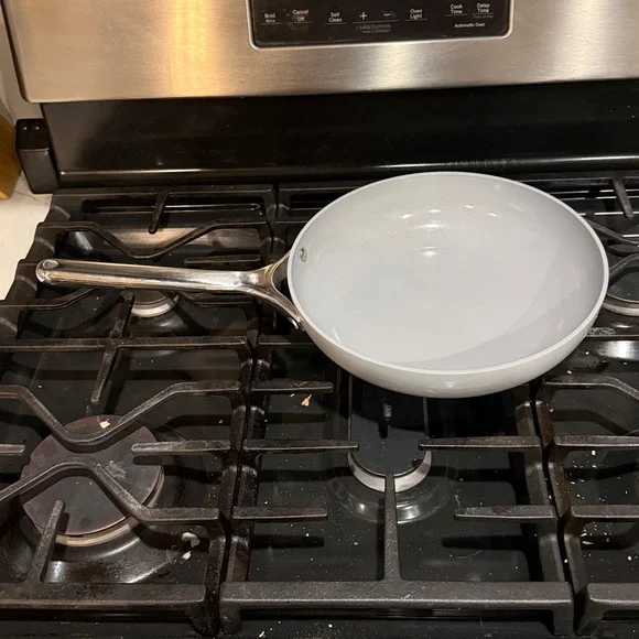 Caraway Home 10.5” Ceramic Fry Pan - Gray - Picture 4 of 9